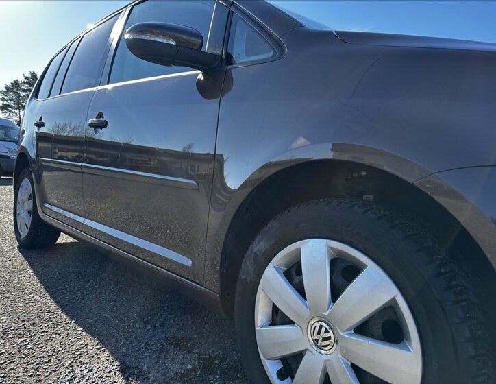Volkswagen Touran MPV 1,2 l 77 kw