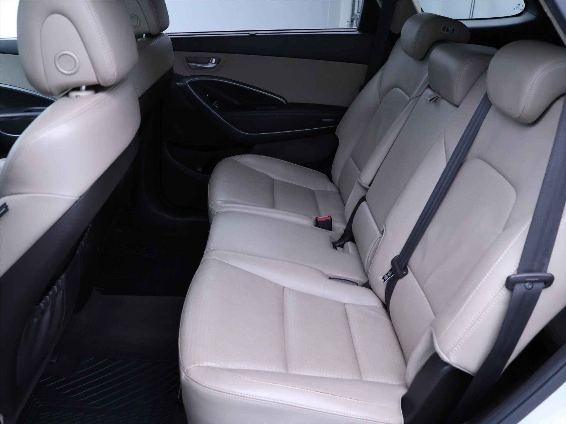 Hyundai Grand Santa Fe