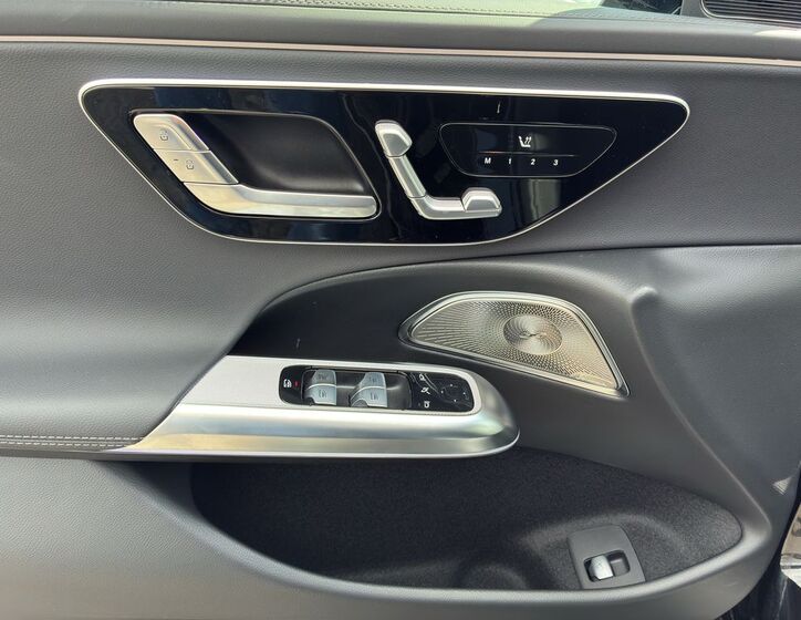 Mercedes-Benz Třídy E 24