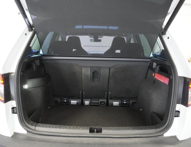 Škoda Karoq SUV / Terénní 1,5 l 110 kw