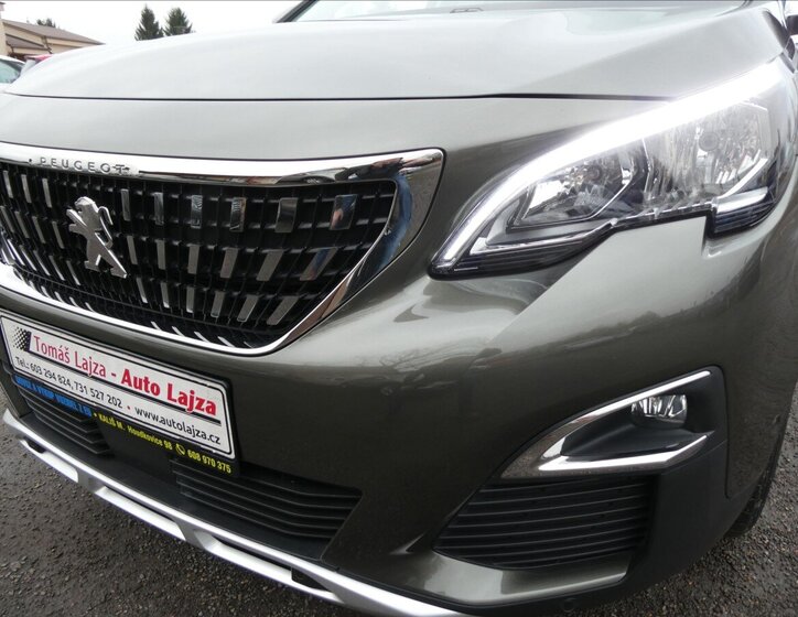 Peugeot 3008 SUV 1,6 l 121 kw