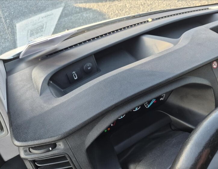 Ford Tourneo Custom MPV 2,0 l 96 kw