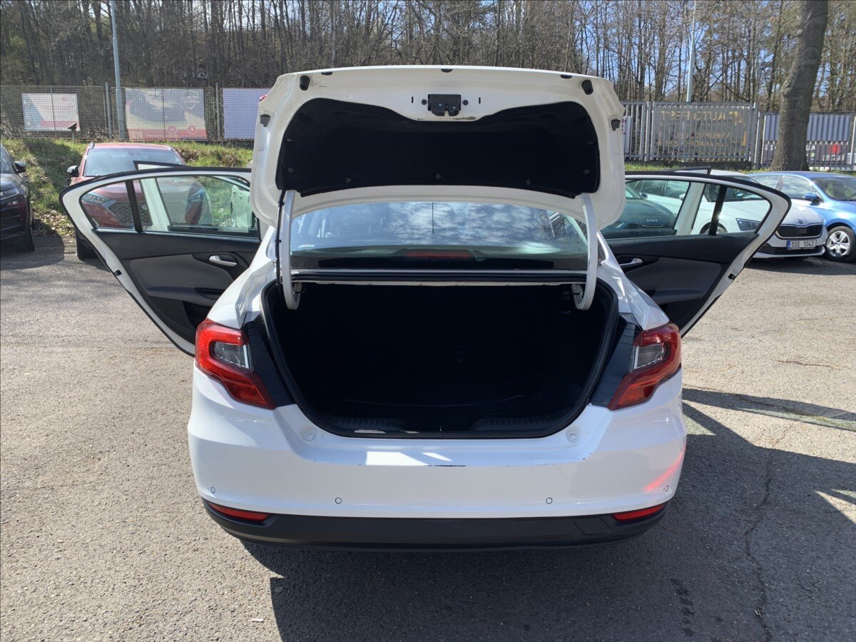 Fiat Tipo Sedan / Limuzína 1,4 l 70 kw