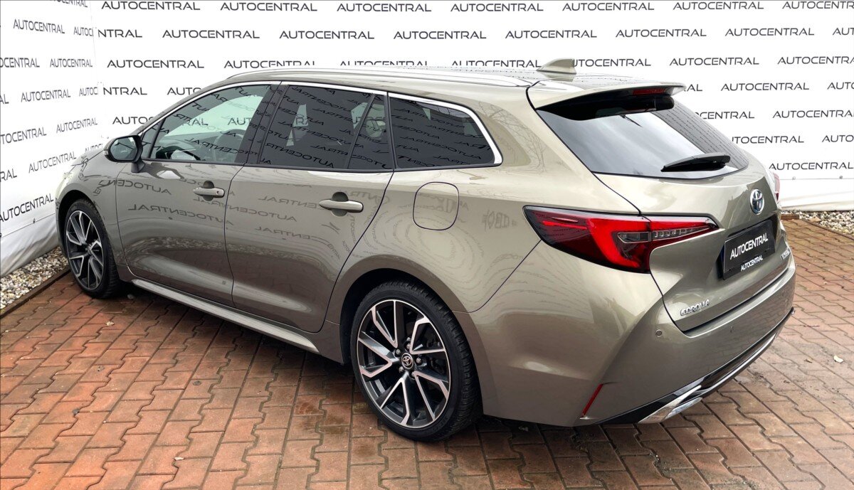 Toyota Corolla Kombi 2,0 l 112 kw