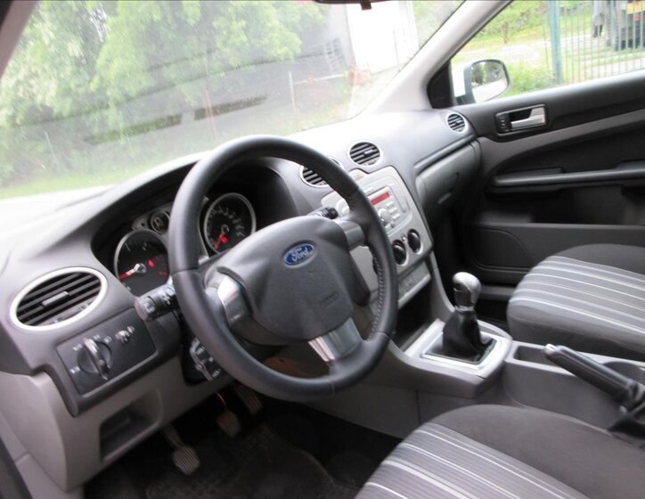 Ford Focus Kombi 1,6 l 66 kw