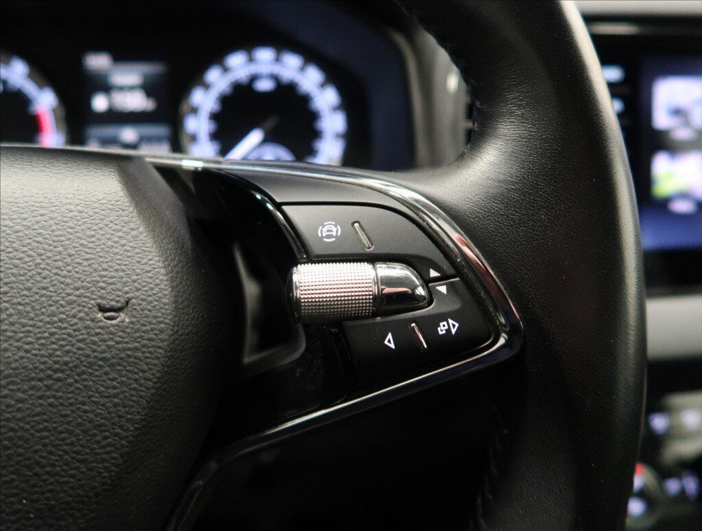 Škoda Karoq SUV 1,5 l 110 kw