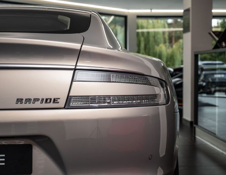 Aston Martin Rapide 23