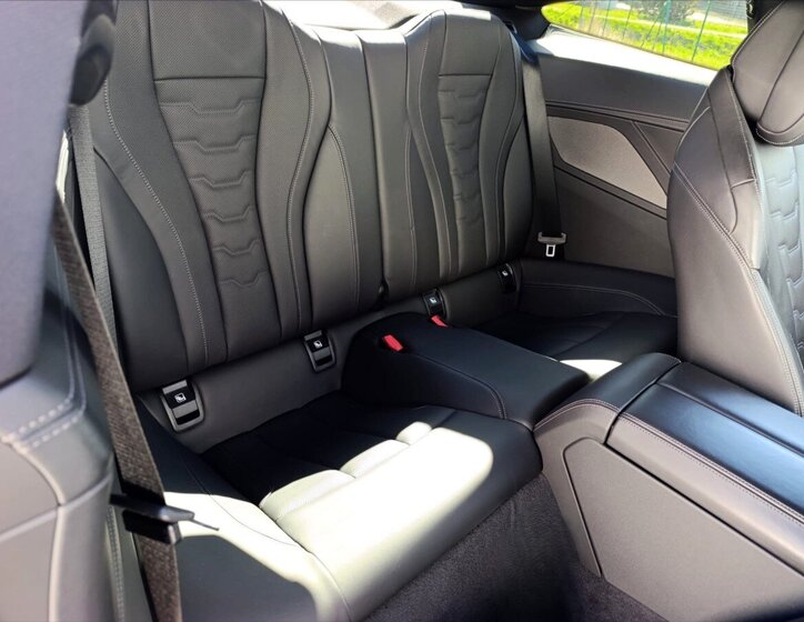 BMW Řada 8 Kupé 4,4 l 390 kw