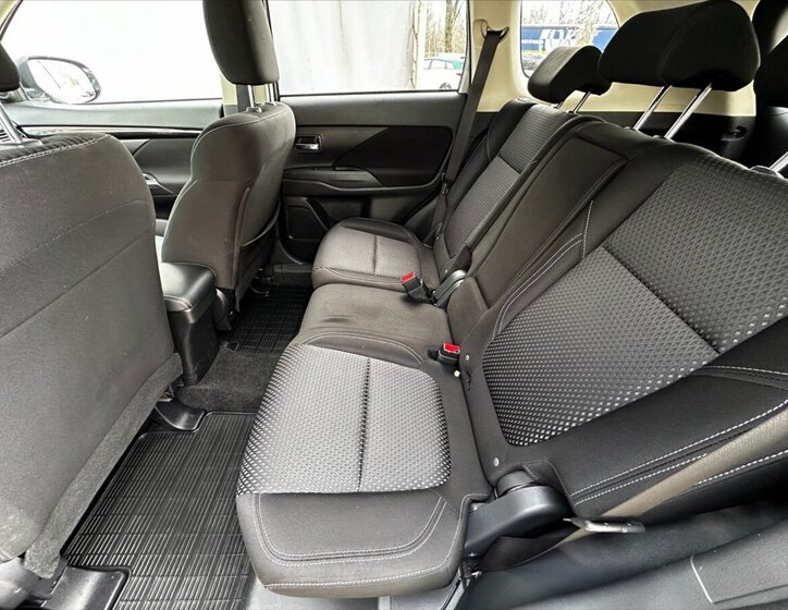 Mitsubishi Outlander Kombi 2,0 l 110 kw
