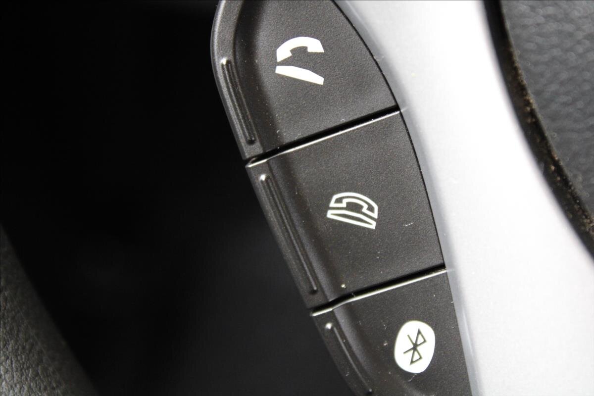 Suzuki Ignis Hatchback 1,2 l 66 kw