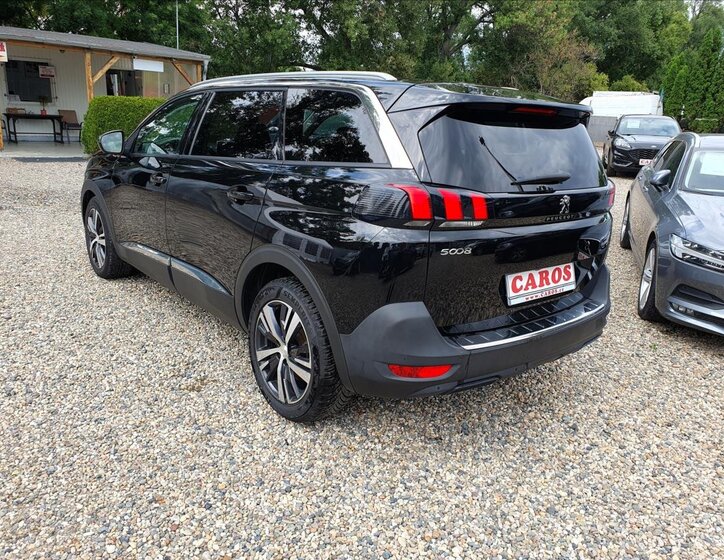 Peugeot 5008 SUV / Terénní 1,5 l 96 kw