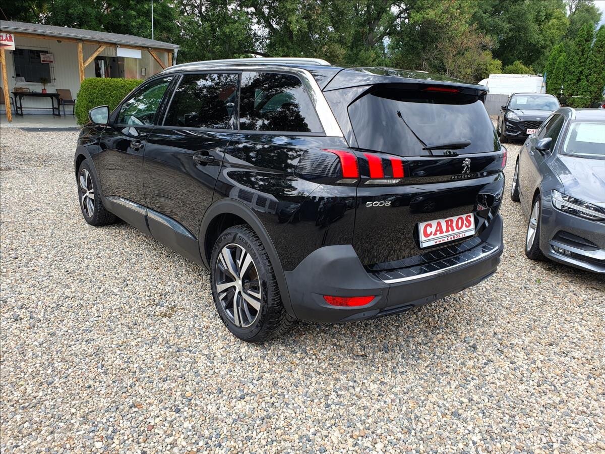 Peugeot 5008 SUV / Terénní 1,5 l 96 kw
