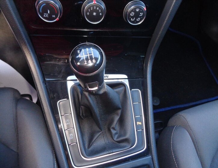 Volkswagen Golf Kombi 2,0 l 110 kw