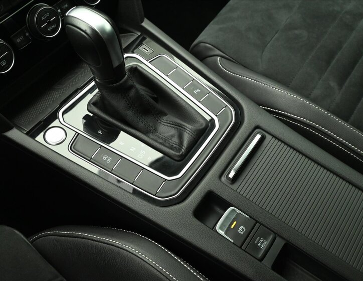 Volkswagen Passat 24