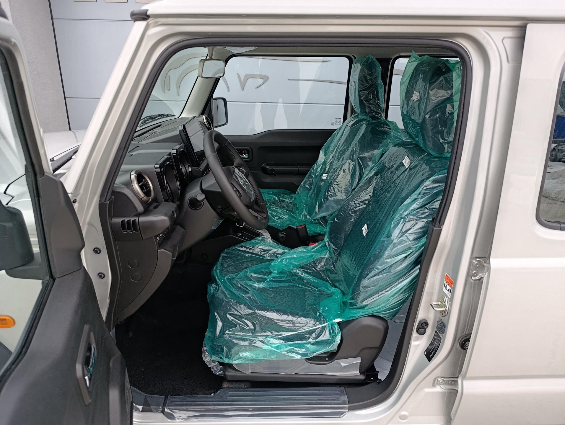 Suzuki Jimny SUV 1,5 l 75 kw