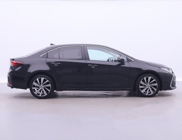 Toyota Corolla Sedan / Limuzína 1,5 l 92 kw