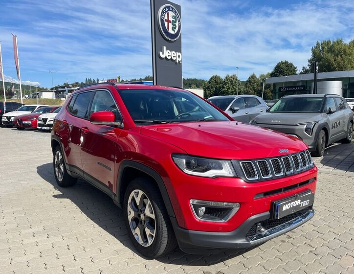 Jeep Compass SUV 1,4 l 103 kw