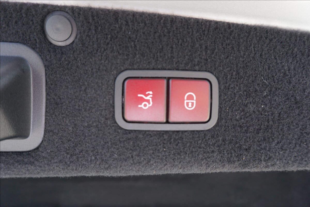 Mercedes-Benz Třídy S Ostatní 4,7 l 335 kw