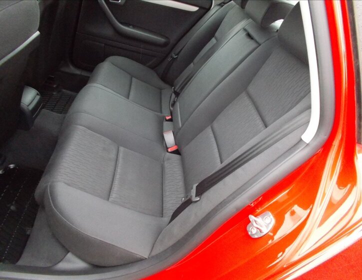 Audi A4 Sedan / Limuzína 2,0 l 103 kw