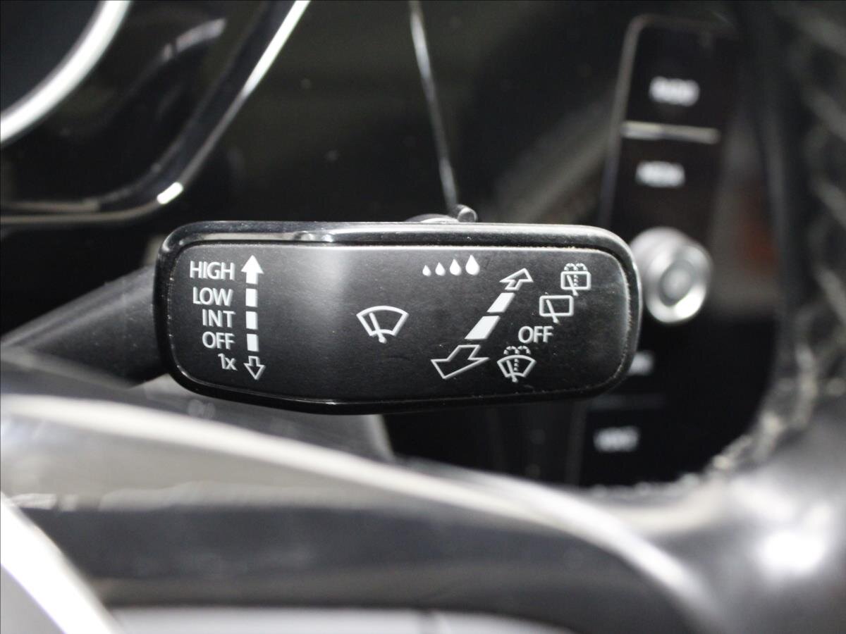 Volkswagen Touran Kombi 2,0 l 110 kw