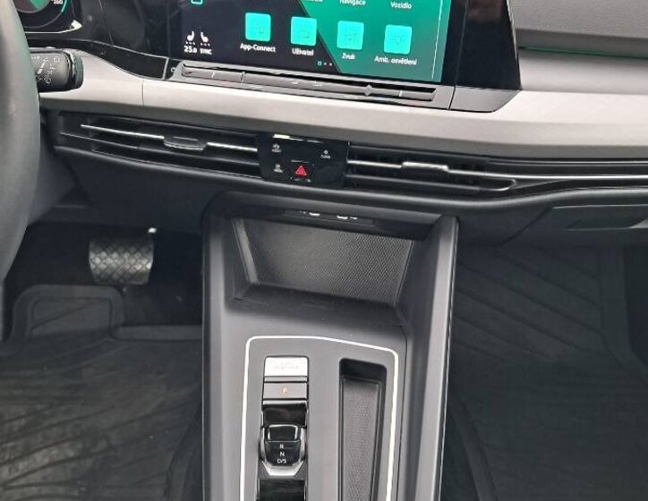 Volkswagen Golf Hatchback 999,0 81 kw