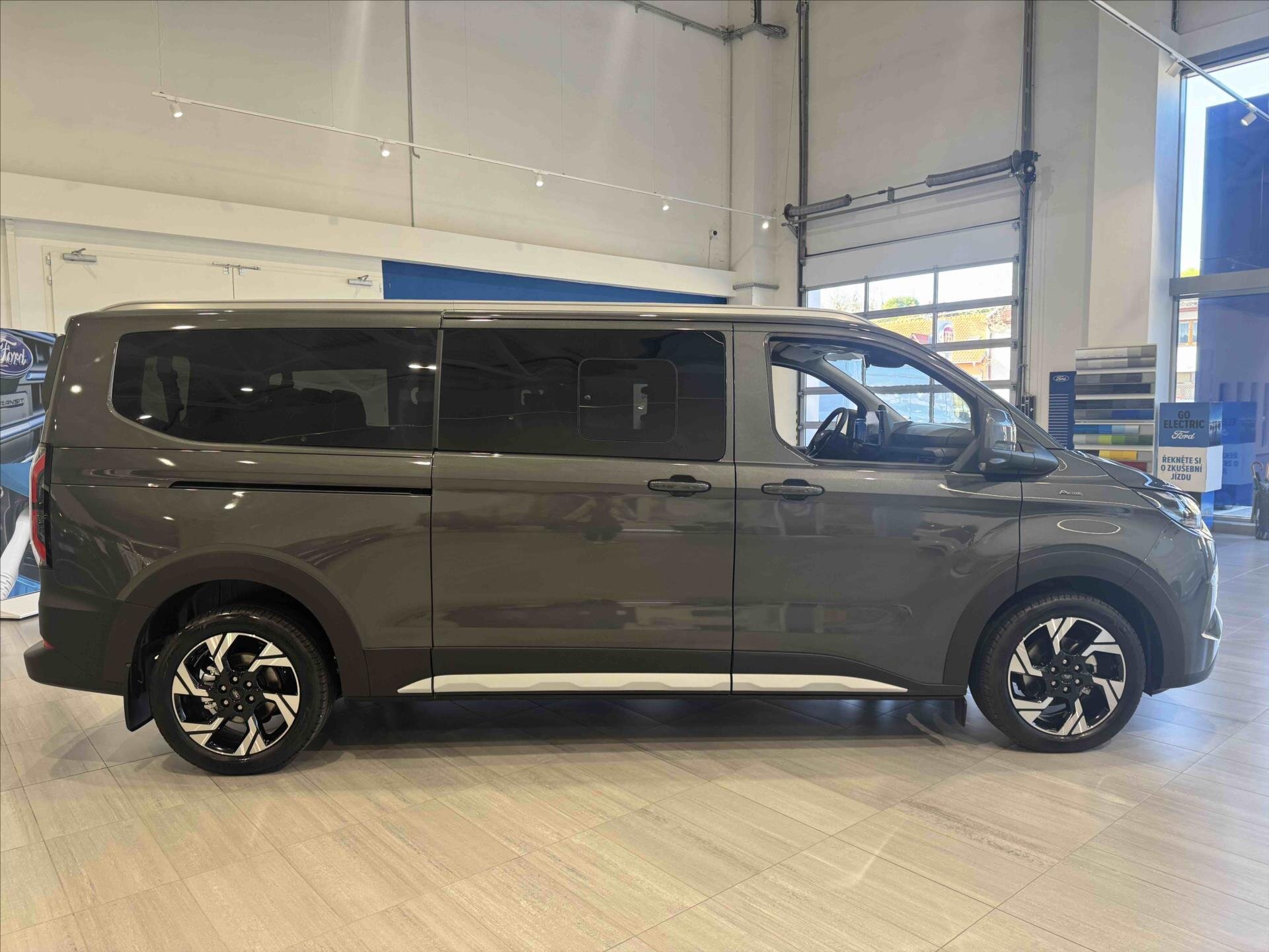 Ford Tourneo Kombi 2,5 l 171 kw