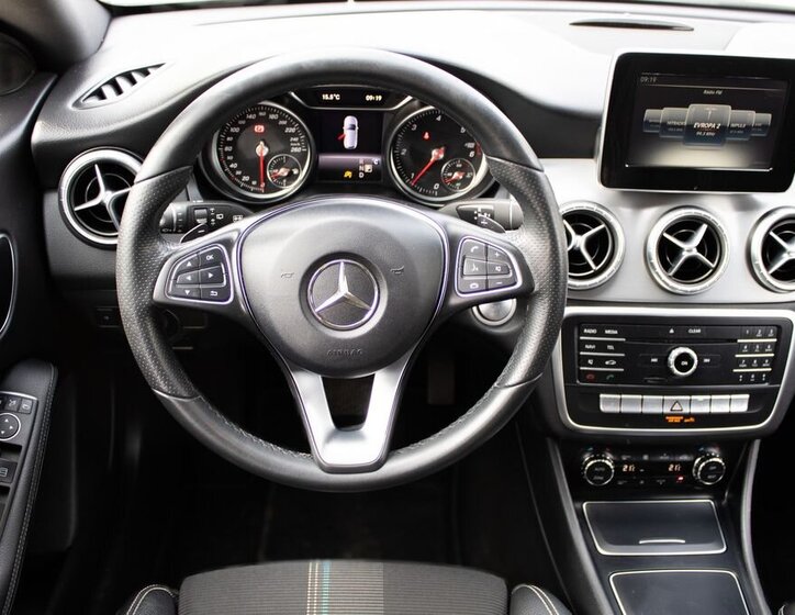 Mercedes-Benz CLA Kombi 1,5 l 80 kw