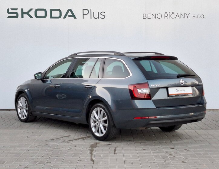 Škoda Octavia 10