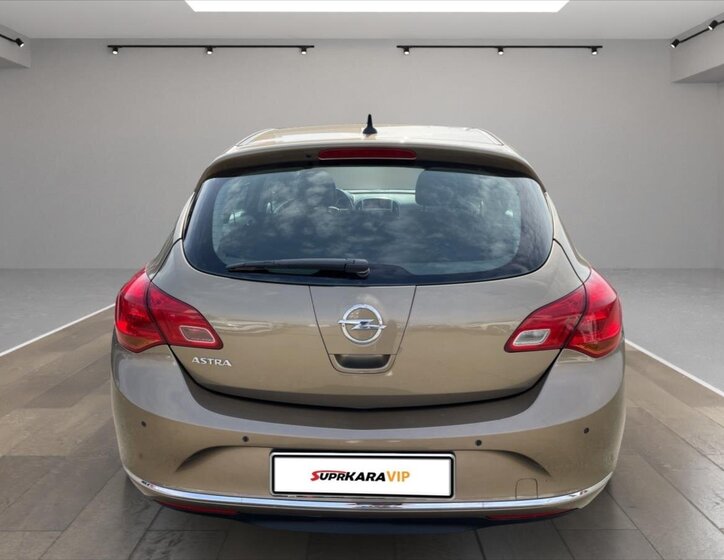 Opel Astra Hatchback 1,6 l 85 kw