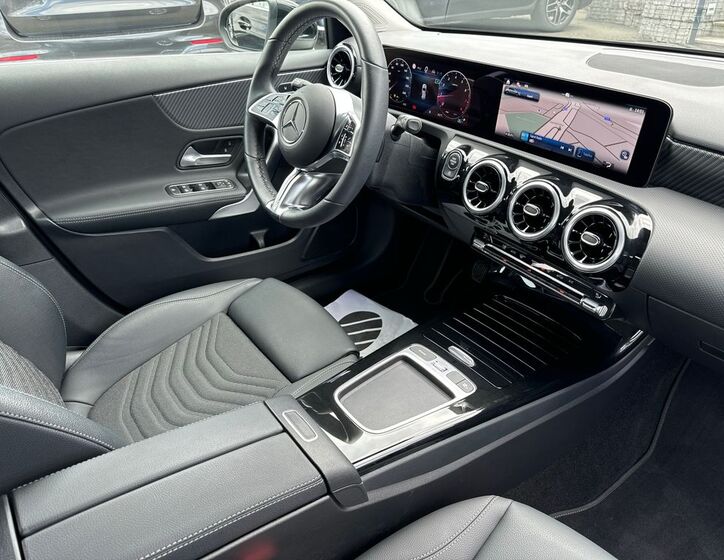 Mercedes-Benz Třídy A 12