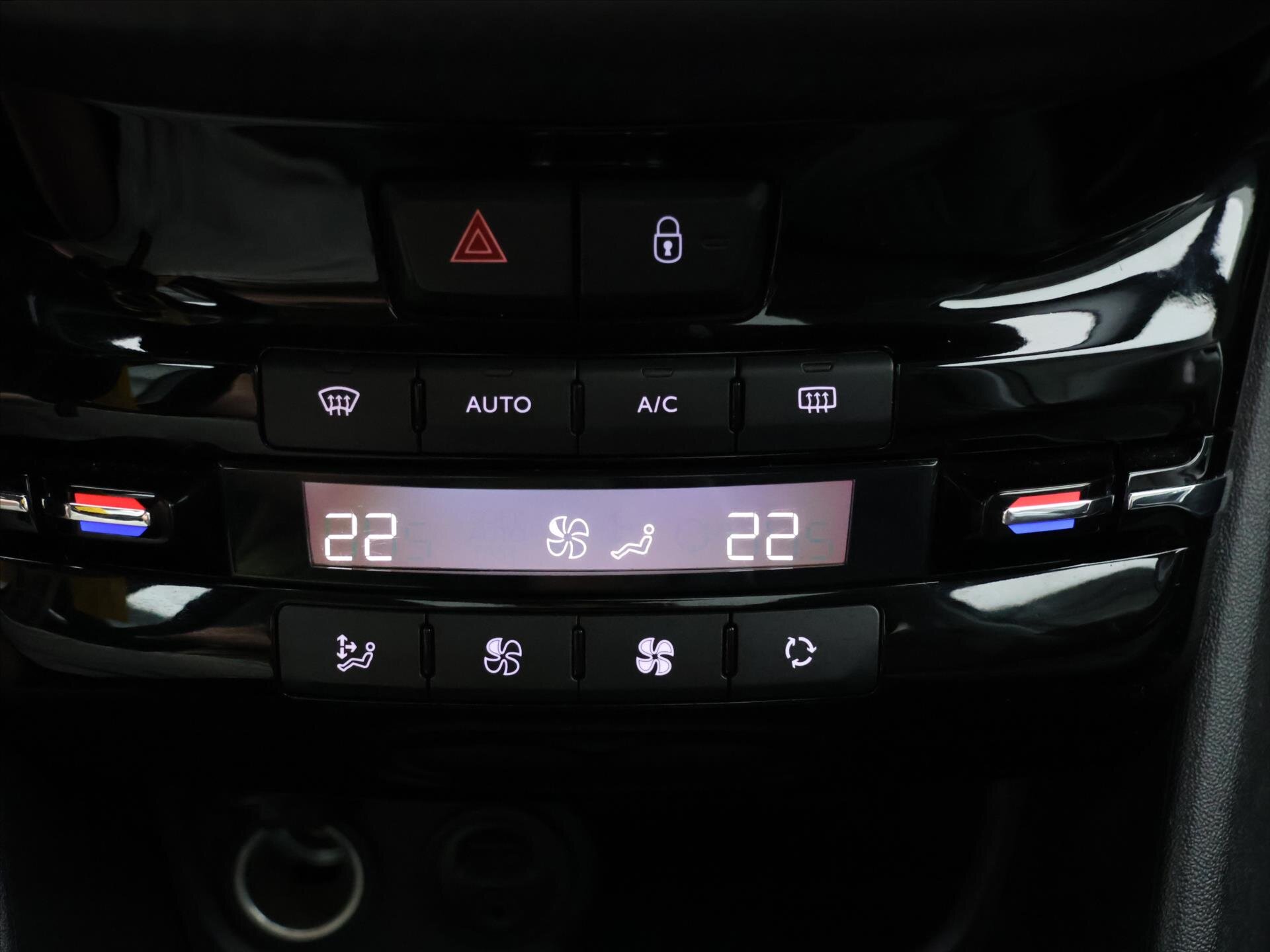 Peugeot 2008 SUV 1,2 l 81 kw