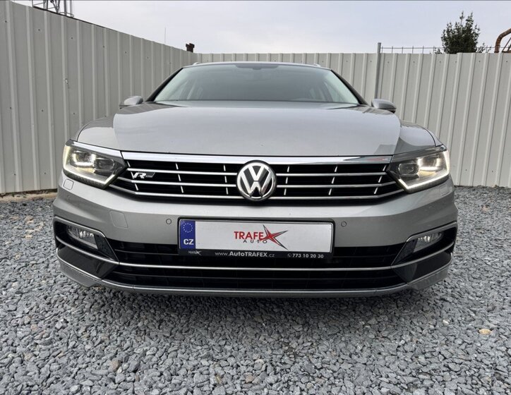 Volkswagen Passat 2