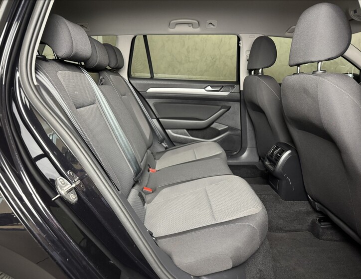 Volkswagen Passat 11