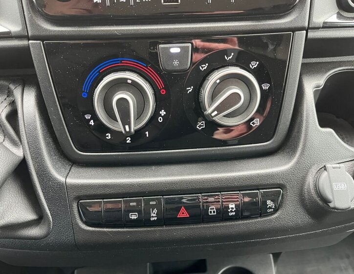 Toyota Proace Max 21