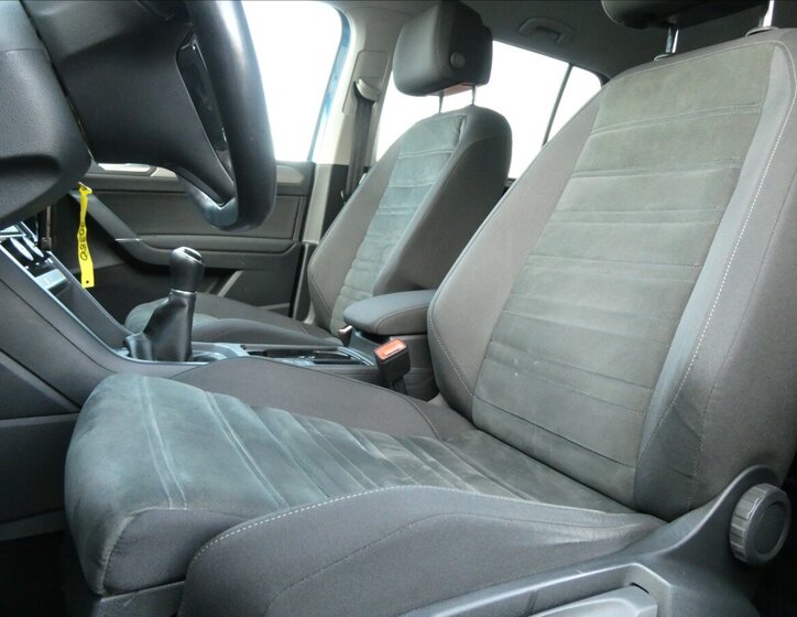 Volkswagen Touran MPV 1,2 l 81 kw