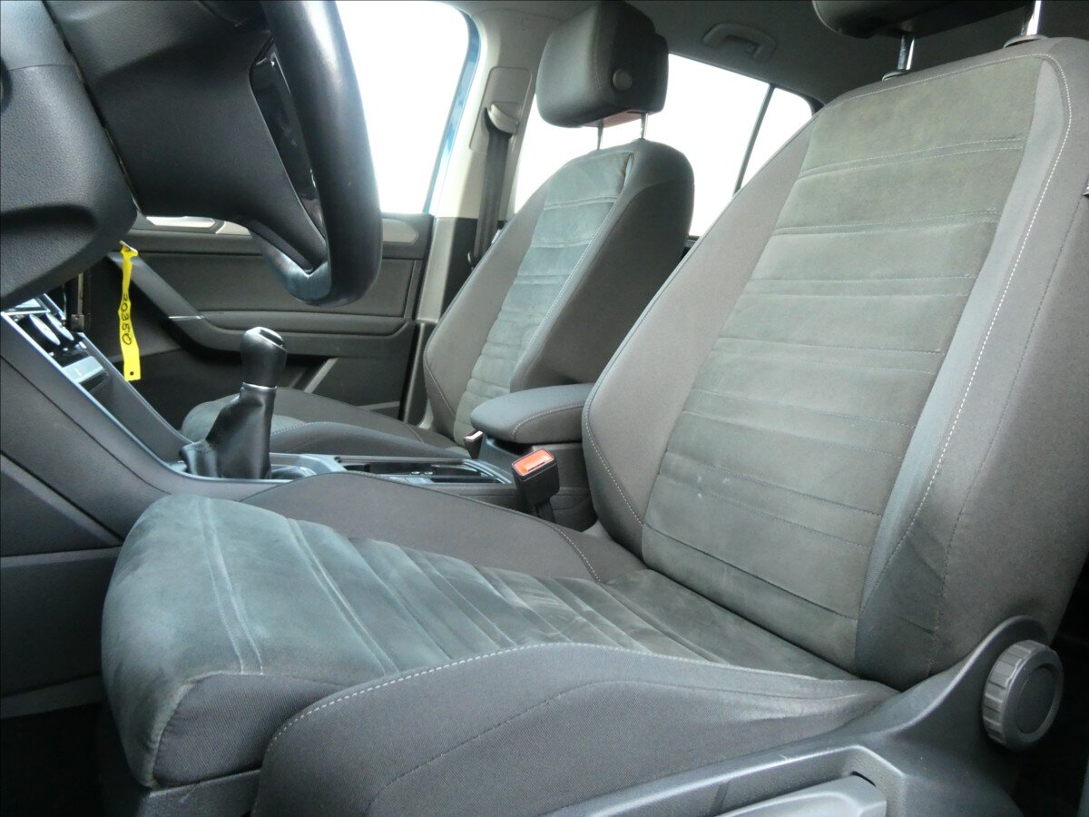 Volkswagen Touran MPV 1,2 l 81 kw