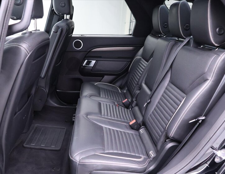 Land Rover Discovery 17