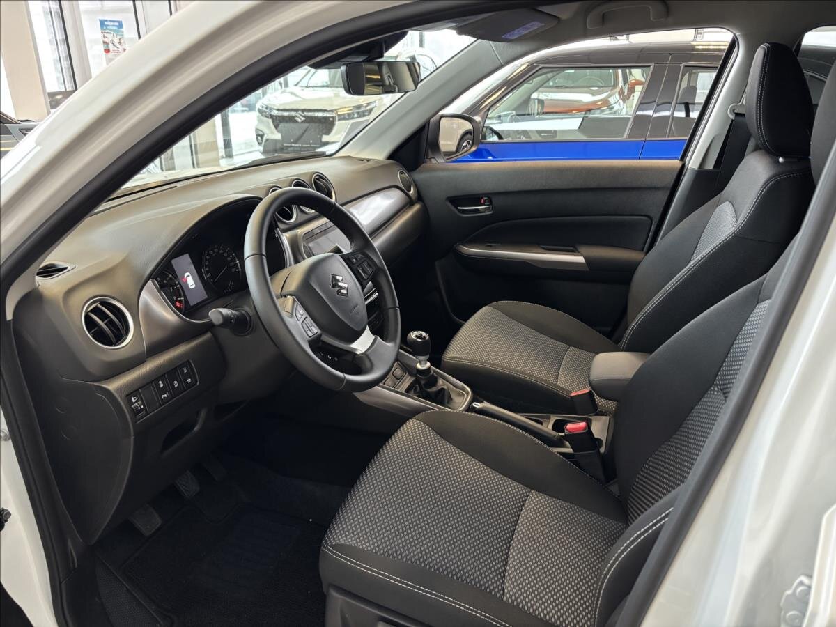 Suzuki Vitara SUV / Terénní 1,4 l 81 kw