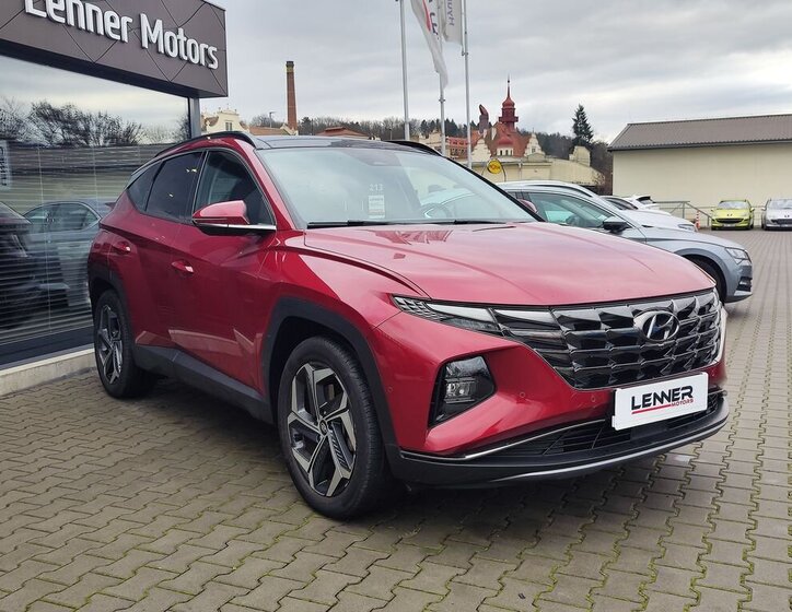 Hyundai Tucson SUV / Terénní 1,6 l 195 kw