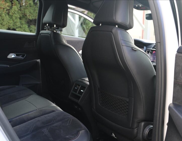 DS Automobiles DS7 Crossback Kombi 2,0 l 130 kw