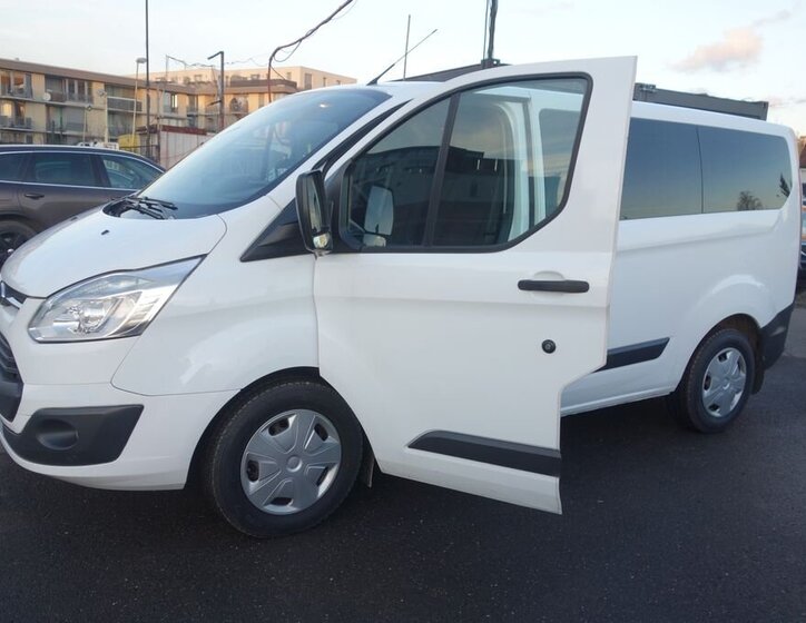 Ford Transit Custom 13