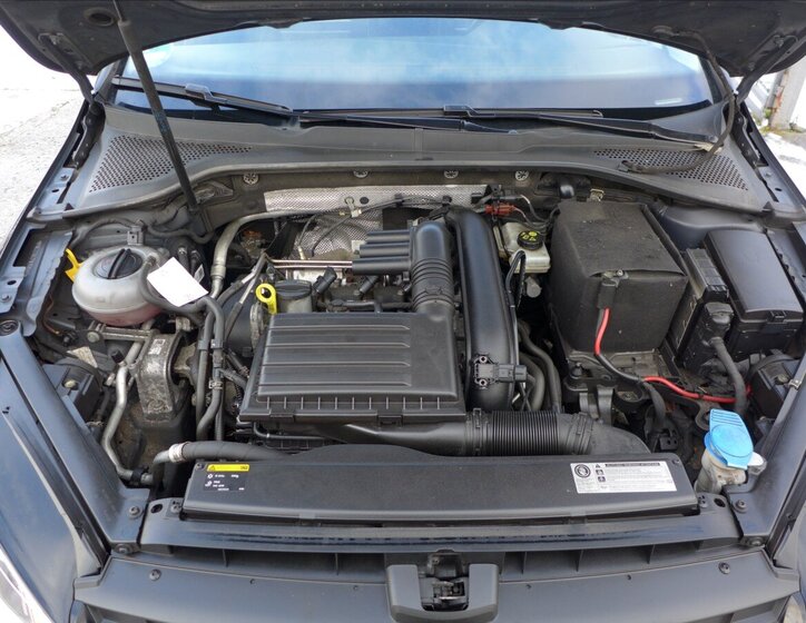 Volkswagen Golf Hatchback 1,2 l 81 kw