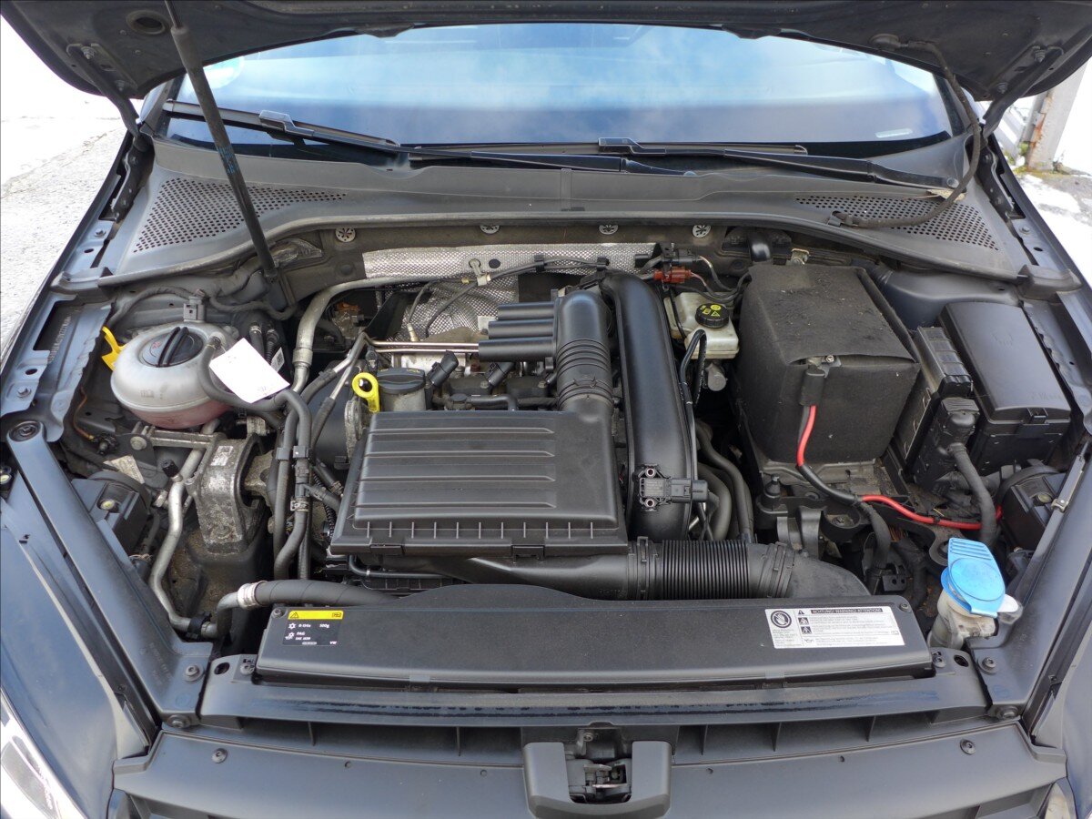 Volkswagen Golf Hatchback 1,2 l 81 kw