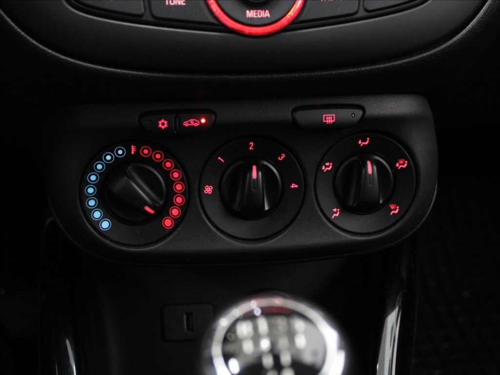 Opel Corsa Hatchback 1,2 l 51 kw