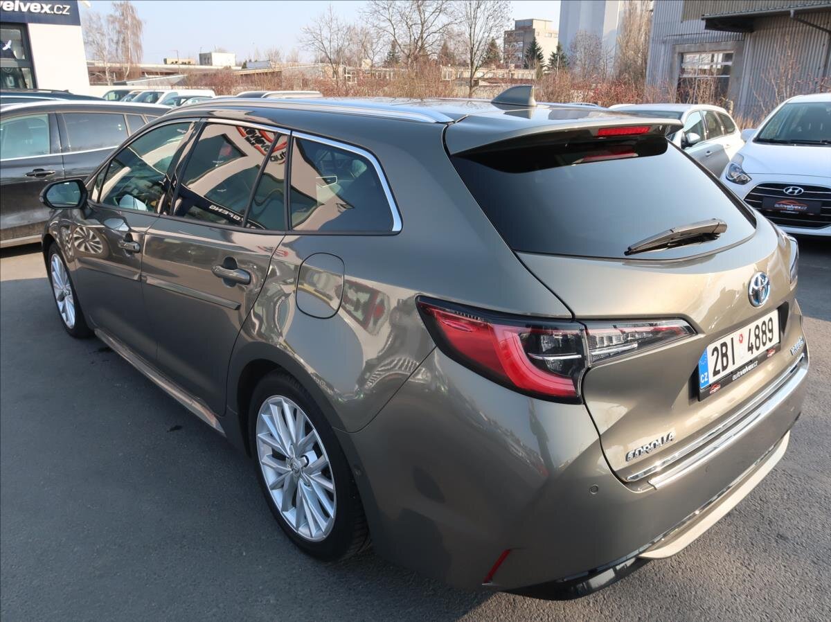Toyota Corolla Kombi 2,0 l 132 kw