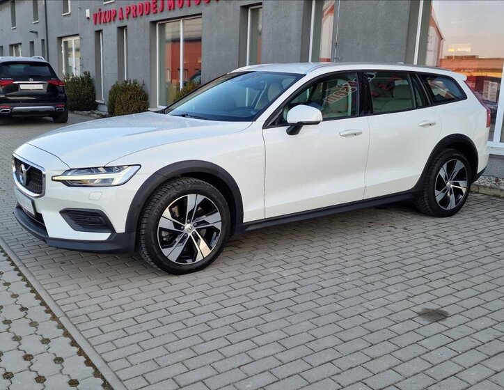 Volvo V60 Kombi 2,0 l 140 kw