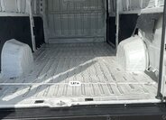 Opel Movano Skříň 2,2 l 121 kw