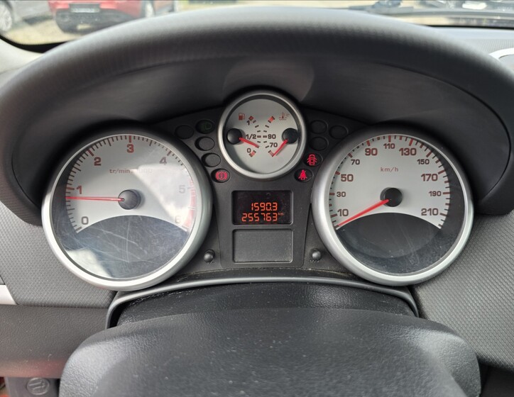 Peugeot 207 15