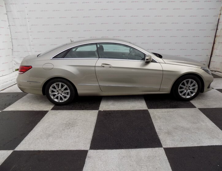 Mercedes-Benz Třídy E 7