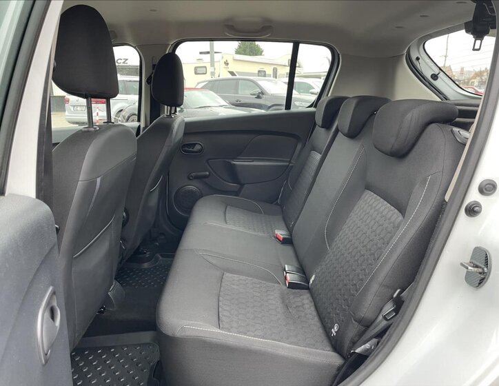 Dacia Sandero 24